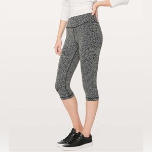 Lululemon Wunder Under Hi-Rise 1/2 Tight